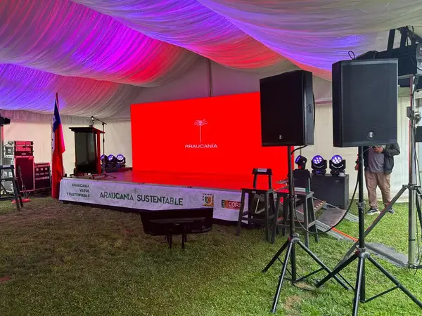 Interior de carpa para celebración privada